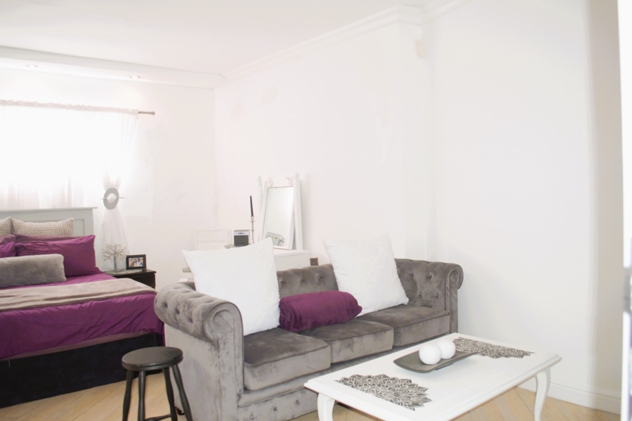 6 Bedroom Property for Sale in Perlemoenbaai Western Cape